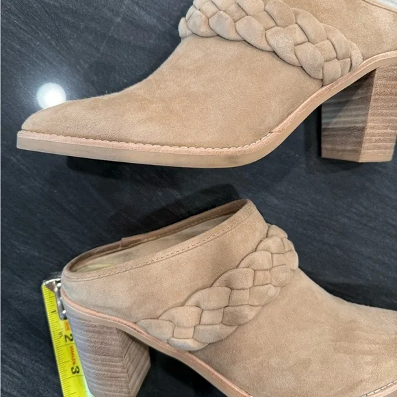 Dolce Vita suede mule. Size 7.5. - Picture 7 of 7